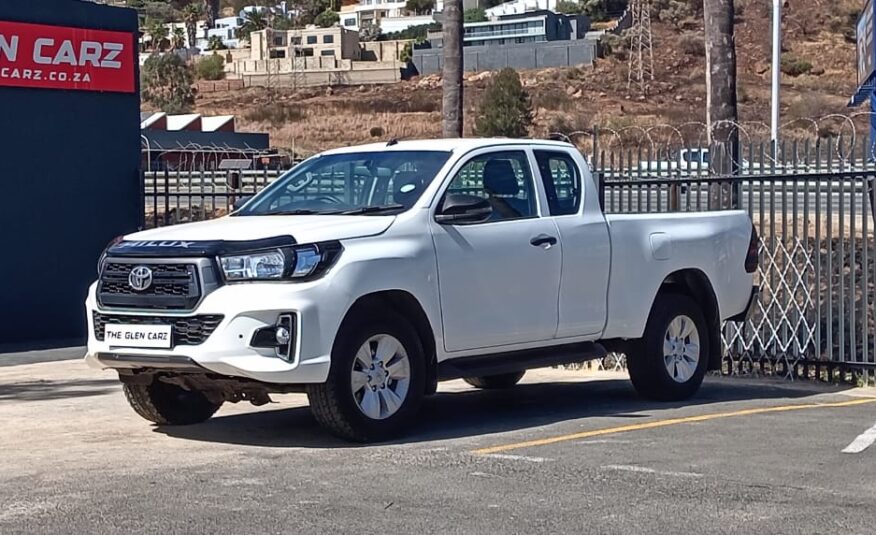 Toyota Hilux 2.4 GD-6 Raised Body SRX Auto Extended Cab