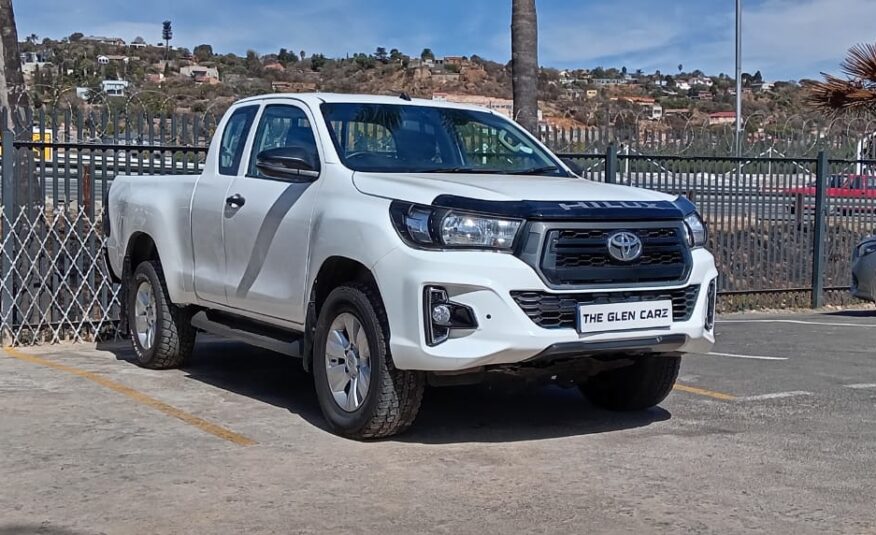 Toyota Hilux 2.4 GD-6 Raised Body SRX Auto Extended Cab