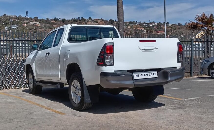 Toyota Hilux 2.4 GD-6 Raised Body SRX Auto Extended Cab