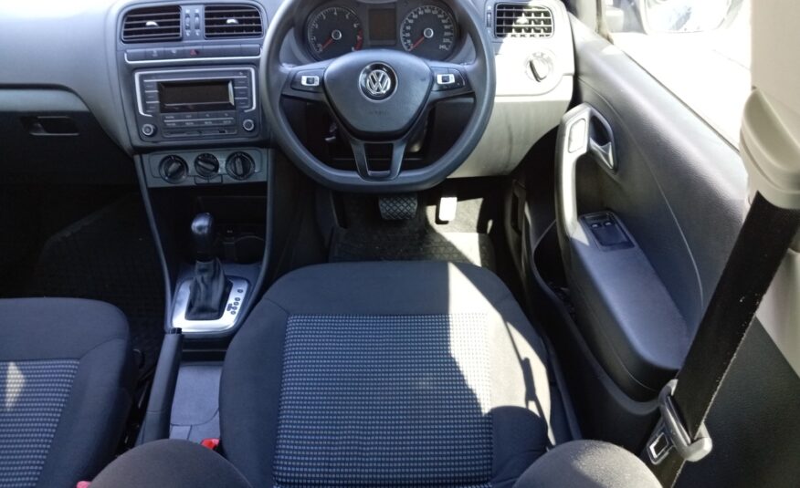 Volkswagen Polo Vivo 1.6 Comfortline Auto