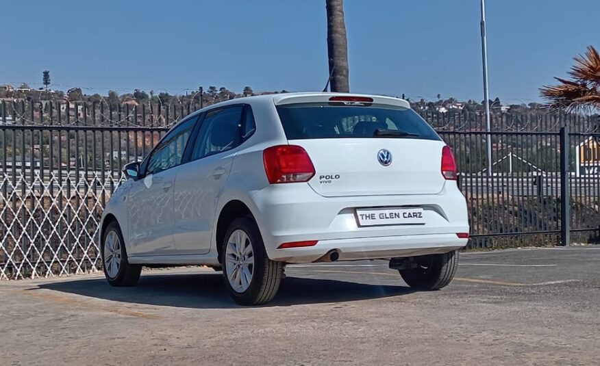 Volkswagen Polo Vivo 1.6 Comfortline Auto