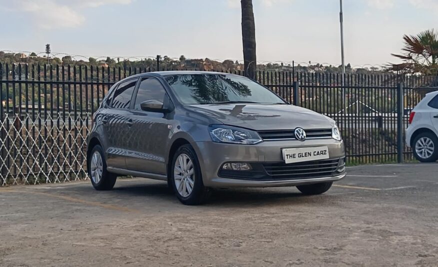 Volkswagen Polo Vivo 1.6 Highline