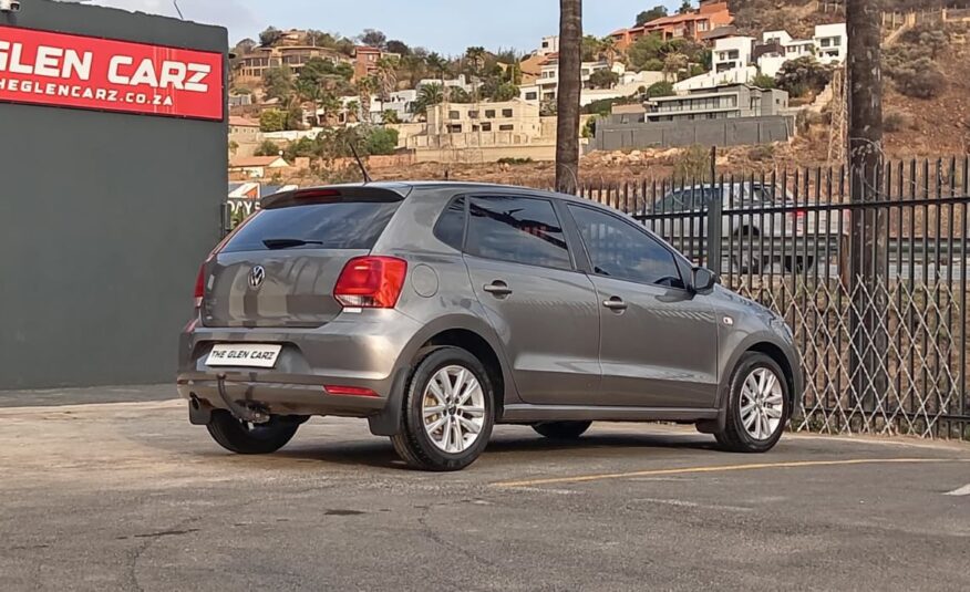 Volkswagen Polo Vivo 1.6 Highline