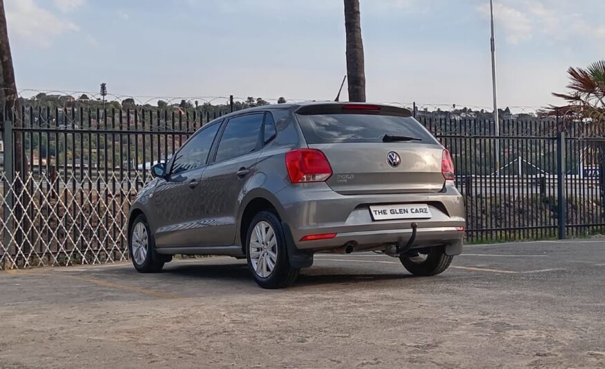 Volkswagen Polo Vivo 1.6 Highline