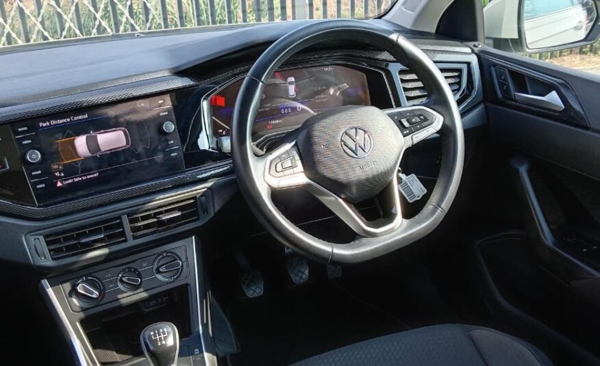 Volkswagen Polo 1.0 TSI Comfortline Auto