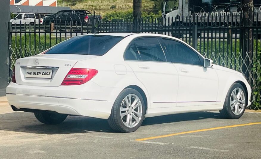 Mercedes-Benz C-Class C 200 CDi Avantgarde Auto