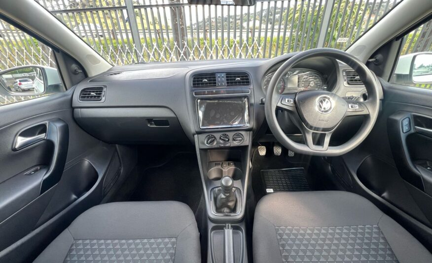 Volkswagen Polo Vivo 1.4 Comfortline