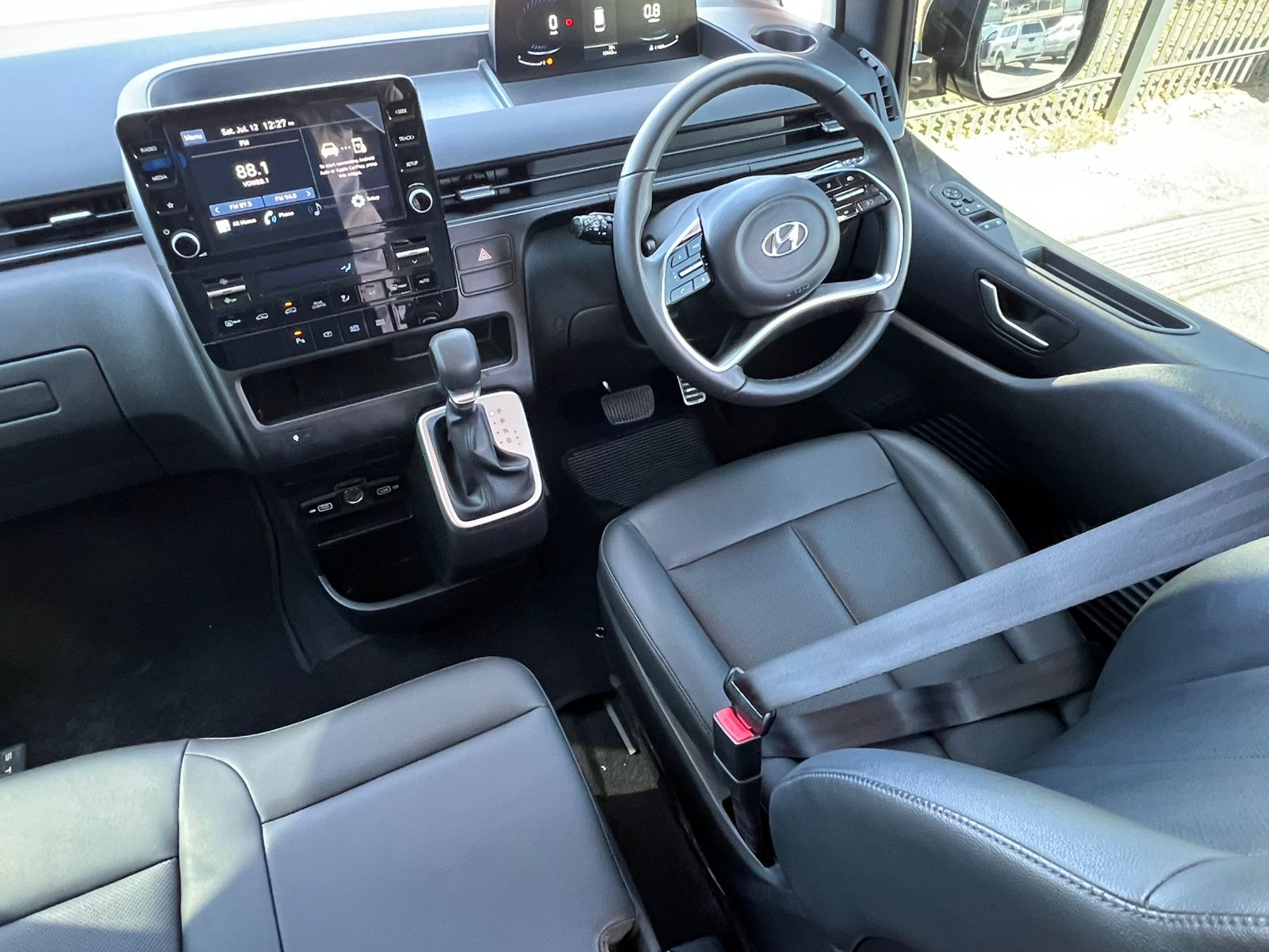 Hyundai Staria 2.2d Executive Auto