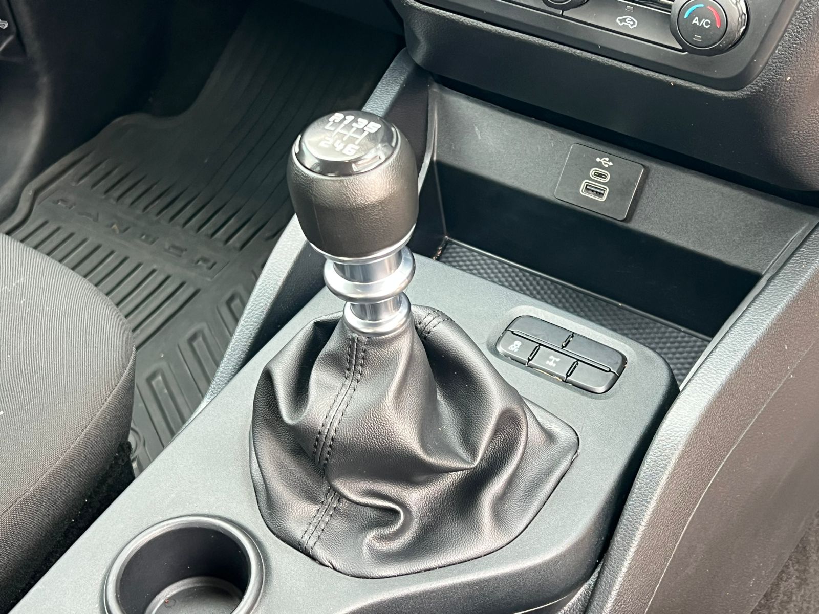 Ford Ranger 2.0D 4×4 Double Cab